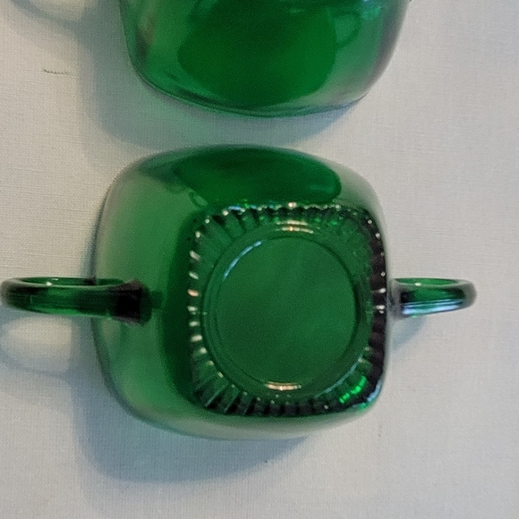 VINTAGE BEAUTIFUL ANCHOR HOCKIN FOREST GREEN GLASS,CREMER, AND SUGAR DISH - Picture 5 of 5